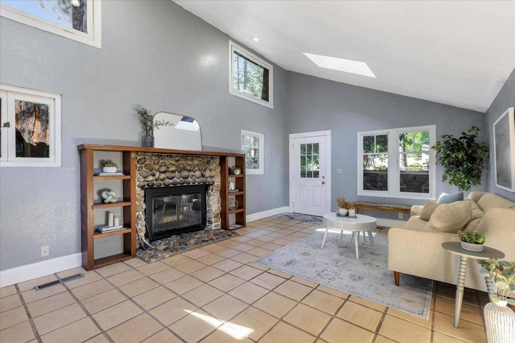 695 Creek DR, Boulder Creek, CA 95006
