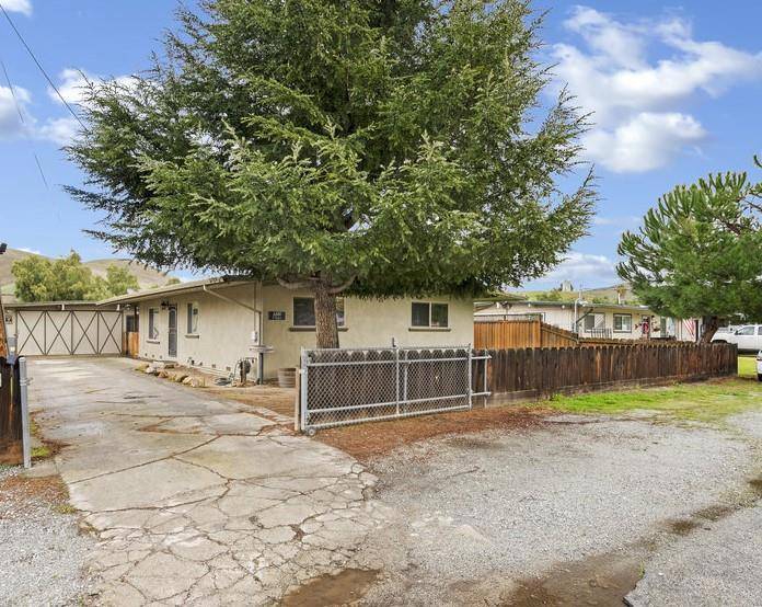 Tres Pinos, CA 95075,6881 F ST