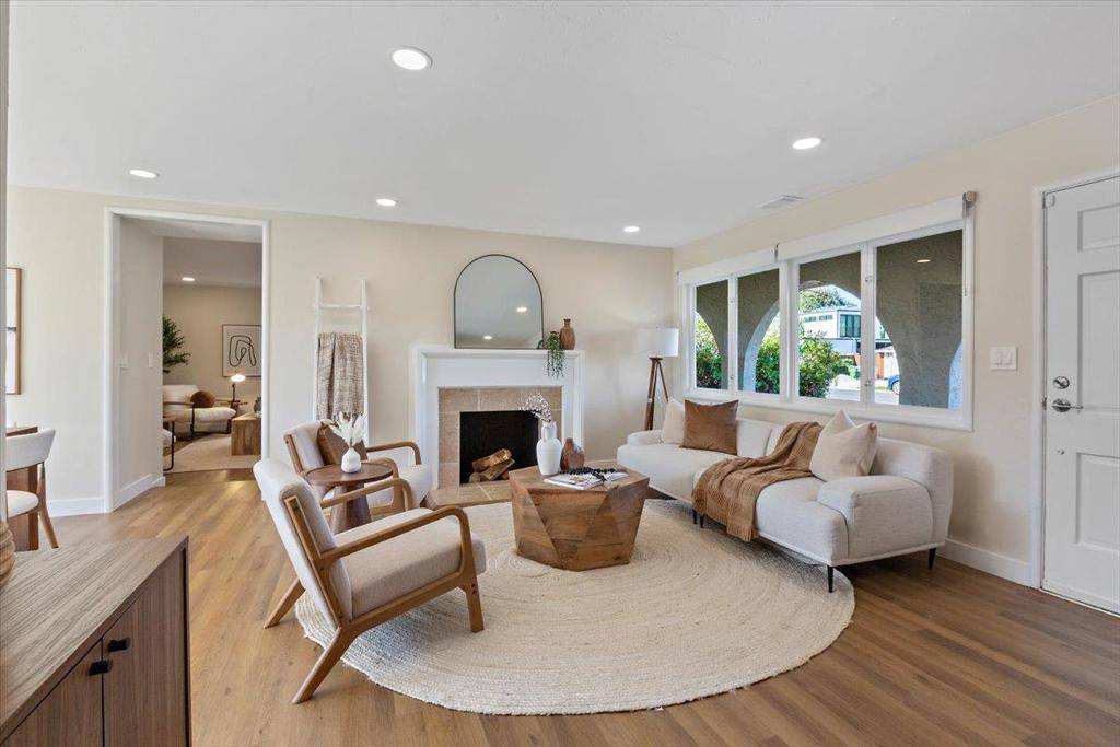 San Jose, CA 95124,14656 Bronson AVE