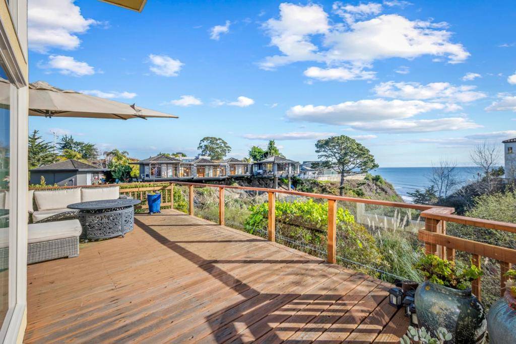 Aptos, CA 95003,346 Kingsbury DR