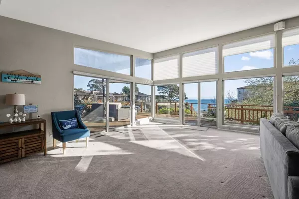 Aptos, CA 95003,346 Kingsbury DR