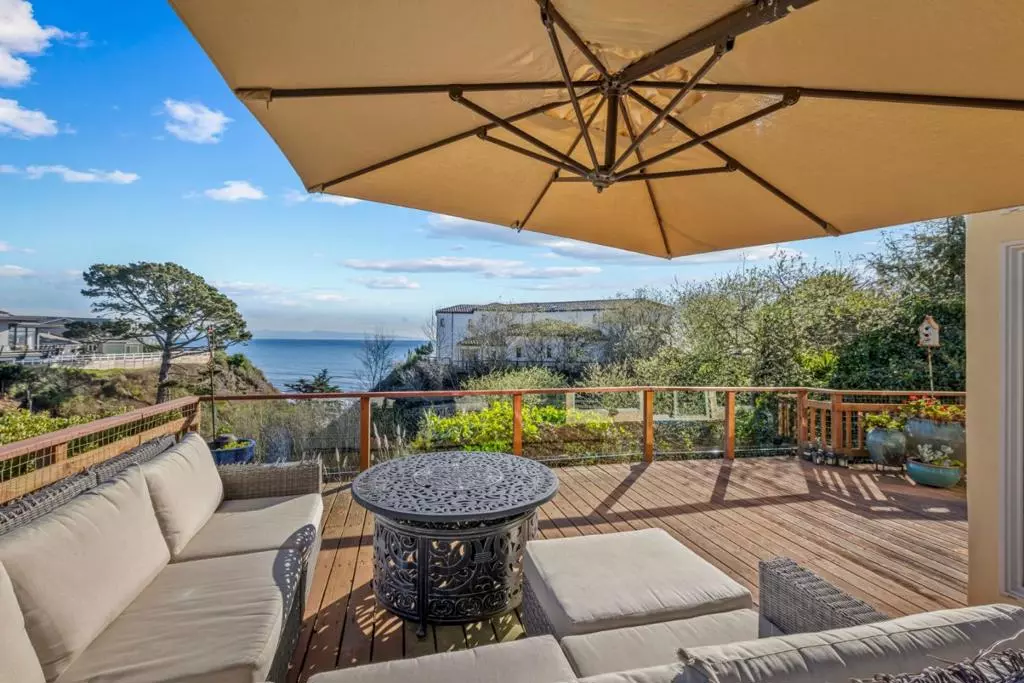 Aptos, CA 95003,346 Kingsbury DR