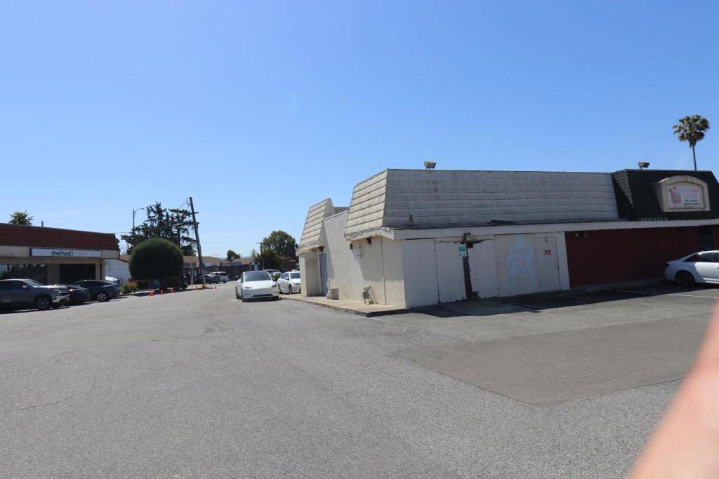 San Jose, CA 95124,19101920 Camden AVE