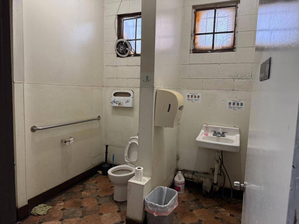 Oakland, CA 94607,945 Wood ST