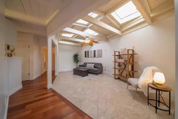 Scotts Valley, CA 95066,220 Estrella DR