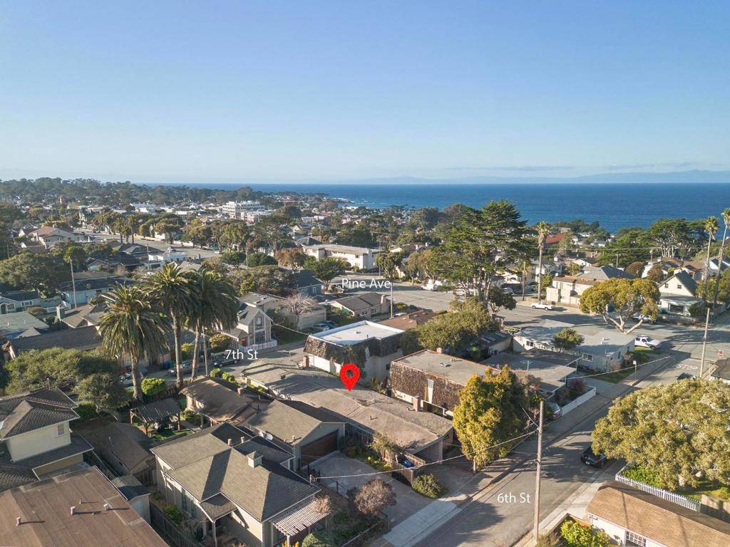 411 7th ST, Pacific Grove, CA 93950
