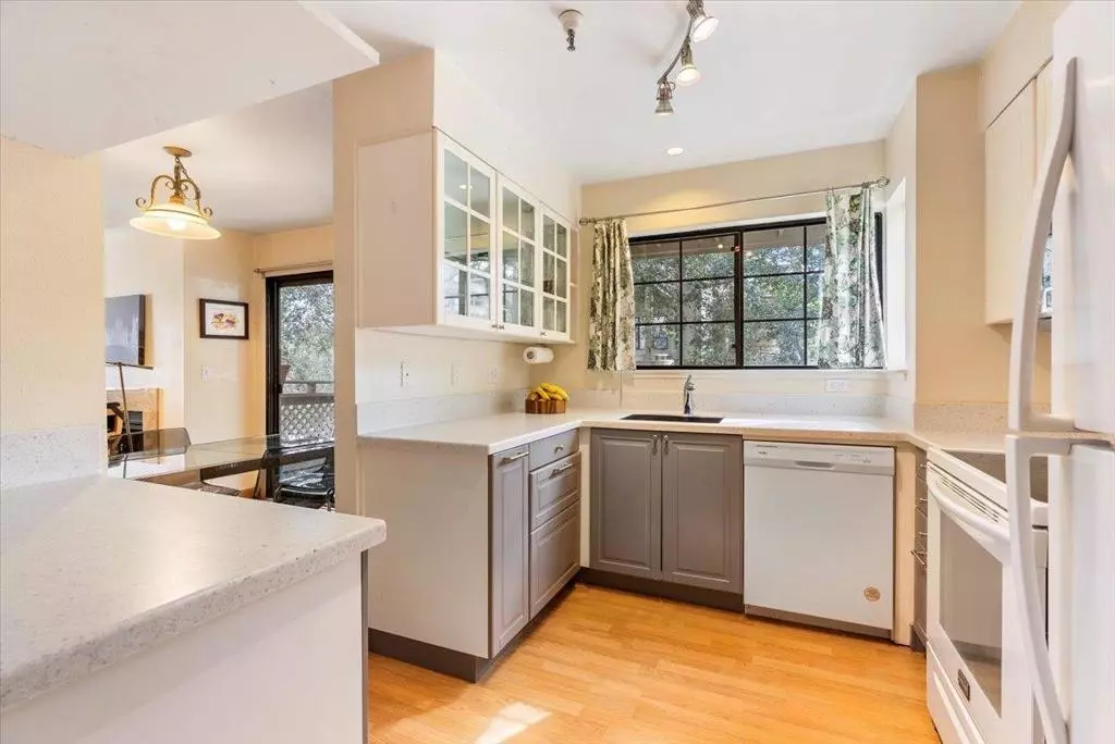 Monterey, CA 93940,241 Quail Run CT