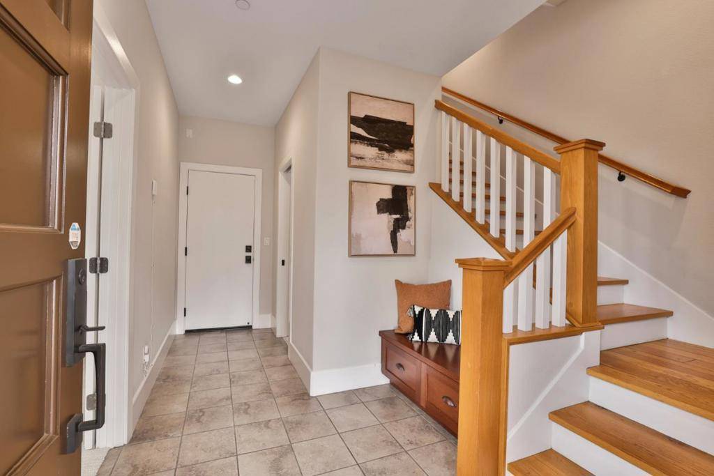 Campbell, CA 95008,521 Fierro LOOP
