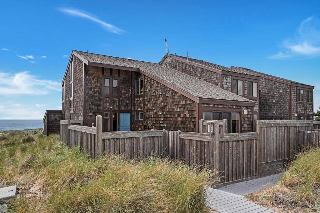 210 Monterey Dunes WAY, Moss Landing, CA 95039