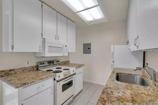 Mountain View, CA 94043,505 Cypress Point DR #88