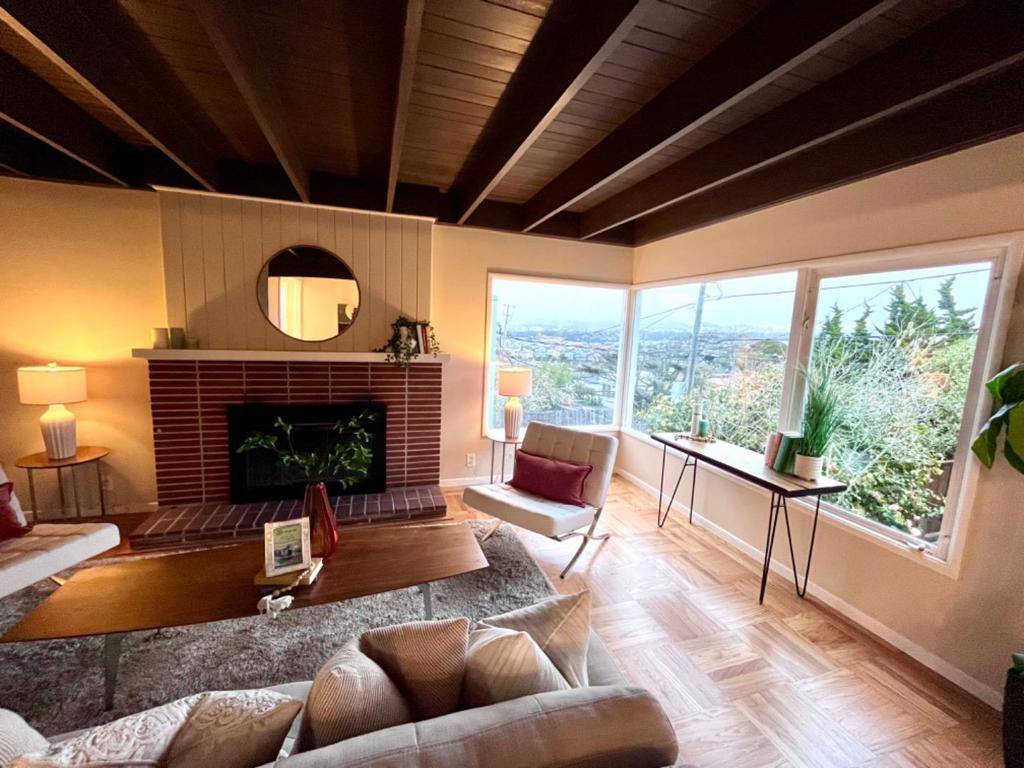 Daly City, CA 94015,41 Lake Meadow DR