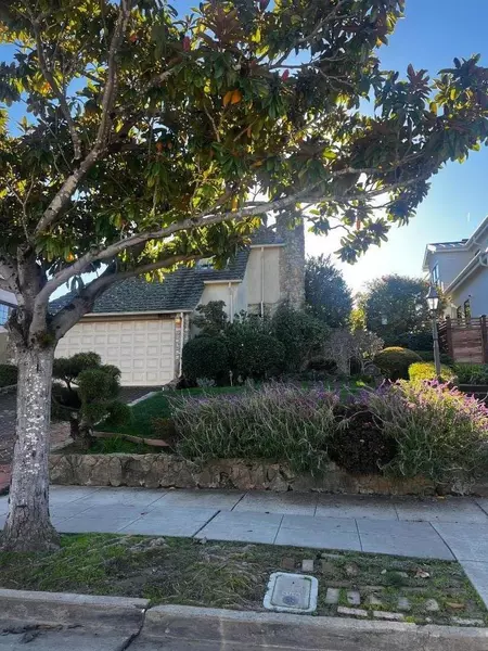 1367 Columbus AVE, Burlingame, CA 94010