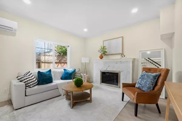 Mountain View, CA 94043,937 Farley ST