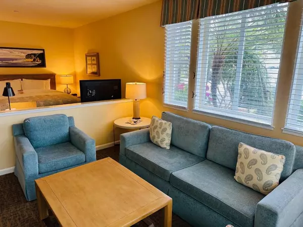 Half Moon Bay, CA 94019,4100 Cabrillo HWY #102