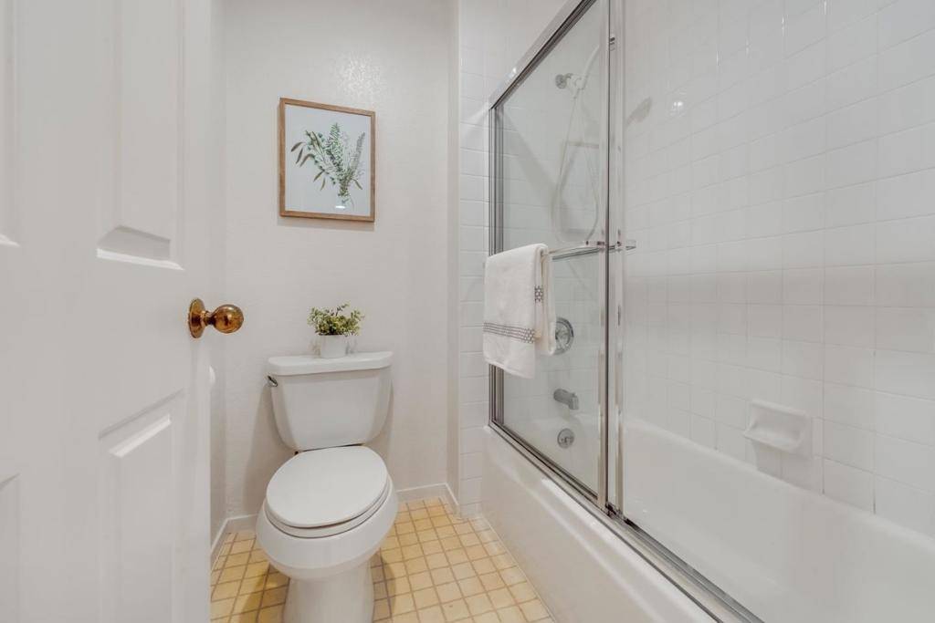 Richmond, CA 94801,1300 Quarry CT #309