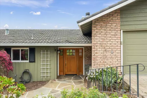 Santa Cruz, CA 95060,27 Oak RD