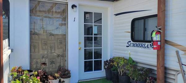 Redwood City, CA 94063,1933 E. Bayshore RD