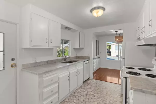 Half Moon Bay, CA 94019,19 Dolphin Court