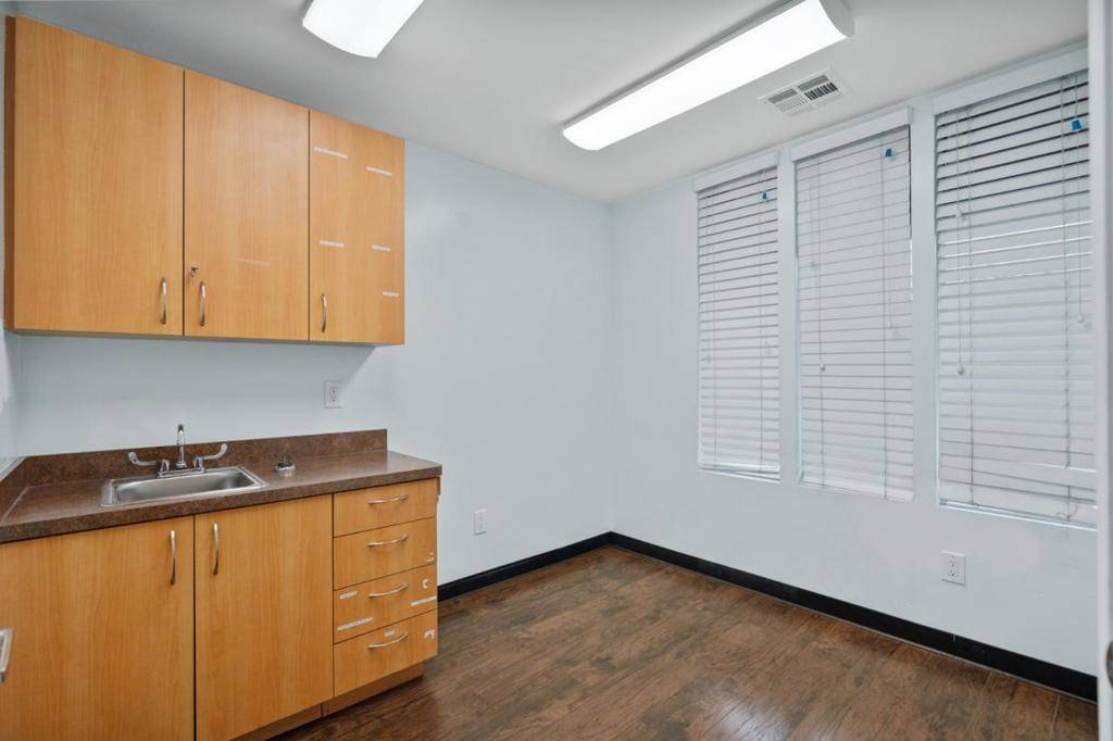 Sunnyvale, CA 94087,860 E Remington DR #B