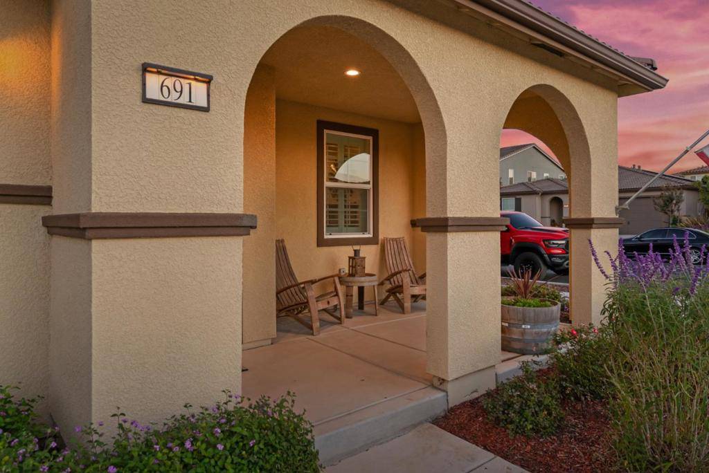 Hollister, CA 95023,691 Toledo DR