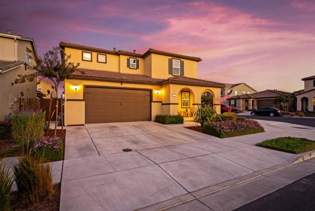 Hollister, CA 95023,691 Toledo DR