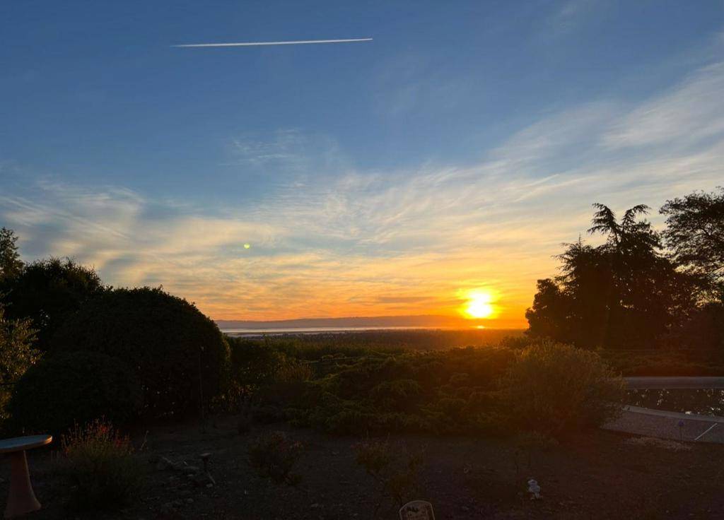 170 Hardwick RD, Woodside, CA 94062
