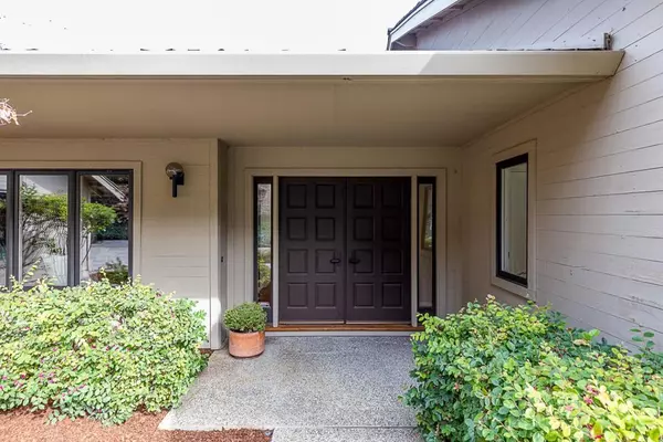 Atherton, CA 94027,370 Atherton AVE