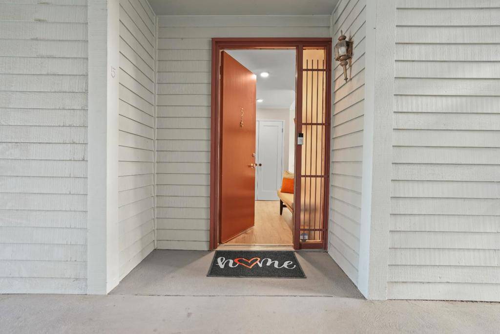 San Mateo, CA 94403,4172 George AVE #5