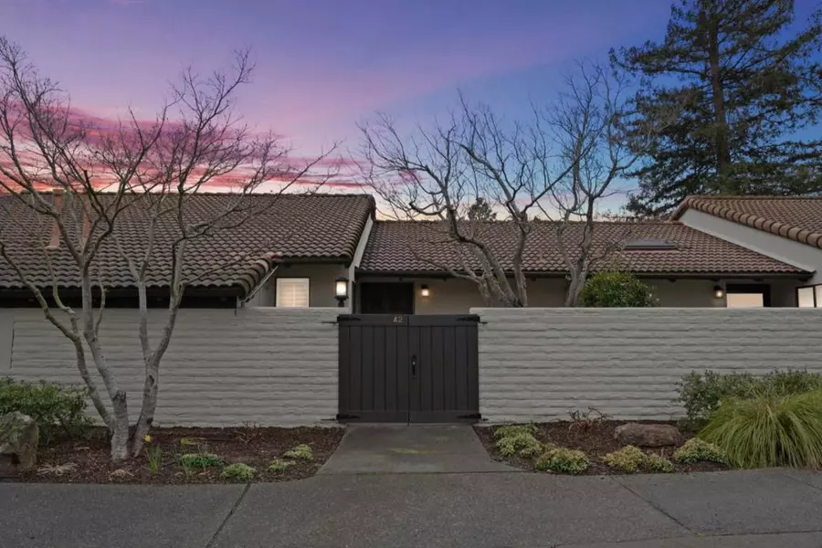 42 Fairways DR, Napa, CA 94558