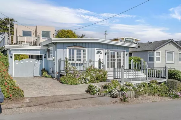 Aptos, CA 95003,422 Seacliff DR