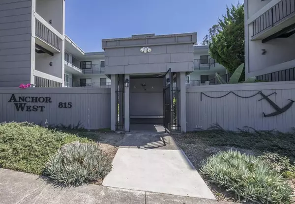 Capitola, CA 95010,815 Balboa AVE #206