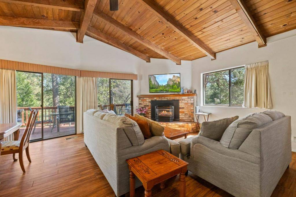 Groveland, CA 95321,19935 Pine Mountain DR
