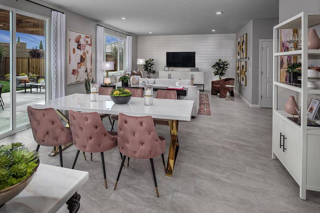 Hollister, CA 95023,1911 Amaryllis DR