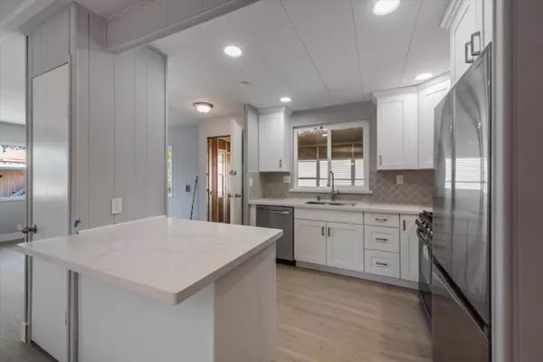 Hayward, CA 94544,28722 Miranda ST