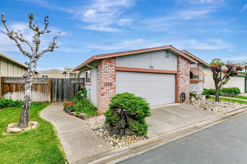 Morgan Hill, CA 95037,253 Forest DR