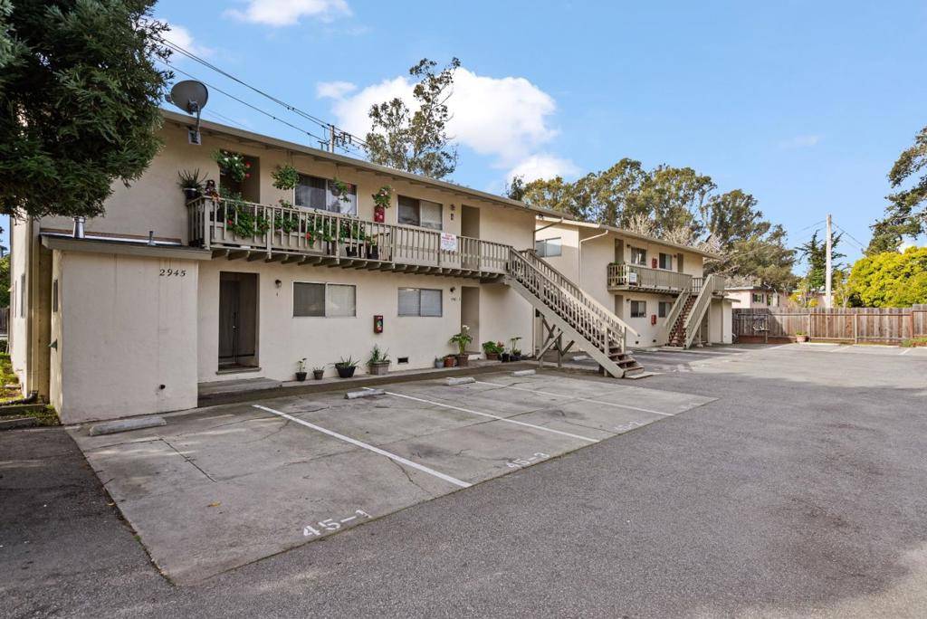 Santa Cruz, CA 95062,2945 Capitola RD