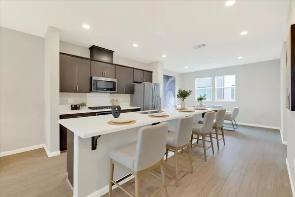 San Jose, CA 95136,223 Agustin Narvaez ST #4
