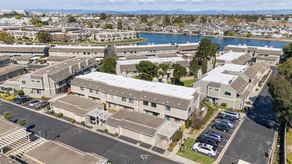 Foster City, CA 94404,879 Ursa LN