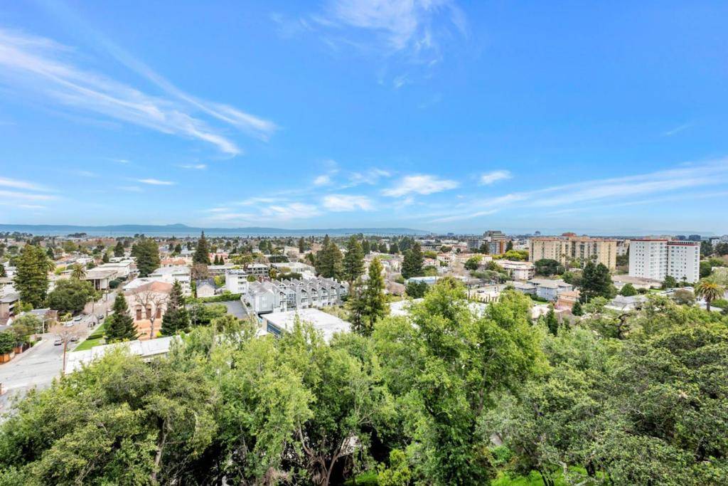 50 Mounds RD #305, San Mateo, CA 94402