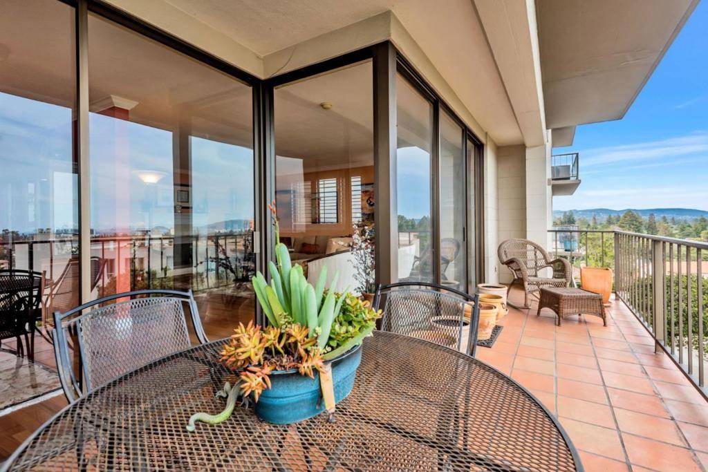 San Mateo, CA 94402,50 Mounds RD #305
