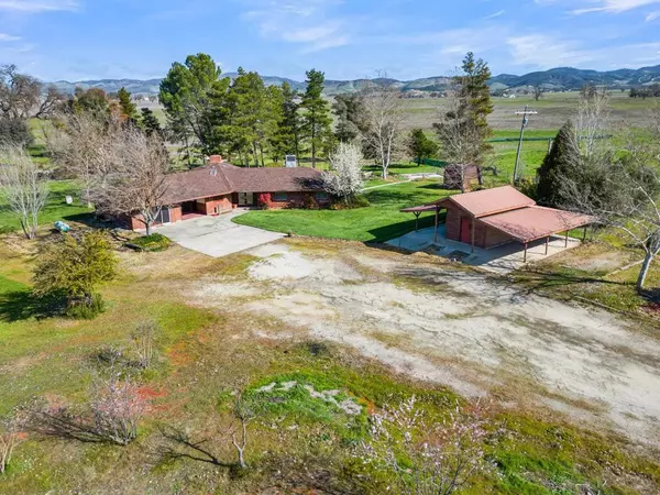 Lockwood, CA 93932,50145 Adobe PL
