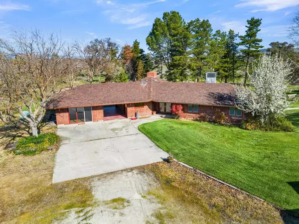 Lockwood, CA 93932,50145 Adobe PL