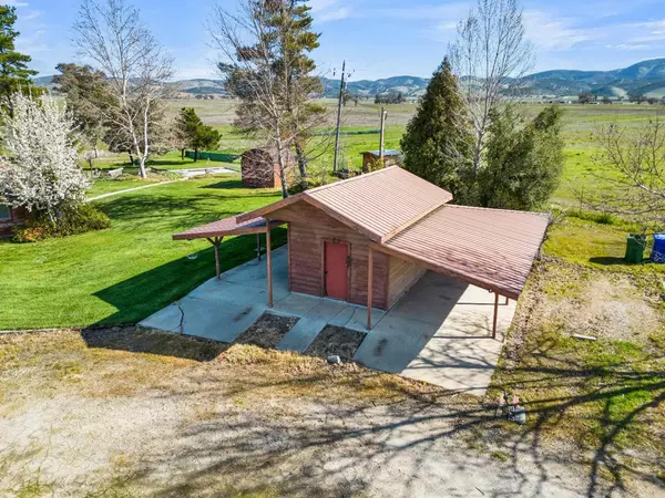 Lockwood, CA 93932,50145 Adobe PL