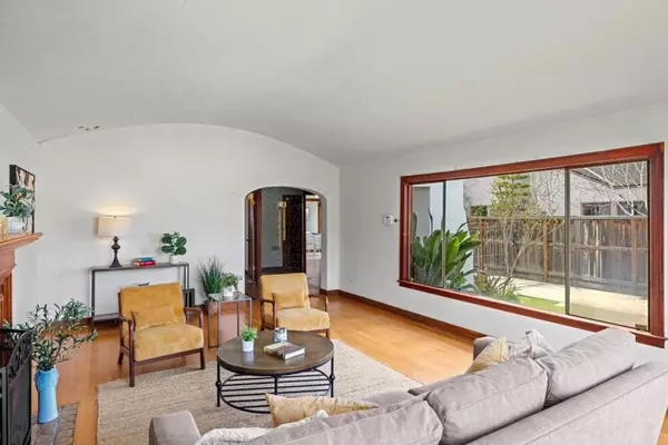 Salinas, CA 93901,134 E Acacia ST