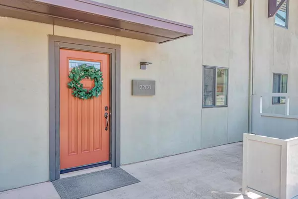 Foster City, CA 94404,2208 Admiralty LN