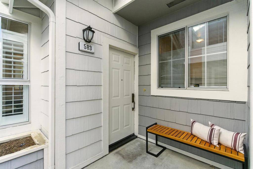 CA 94065,583 Shoal CIR