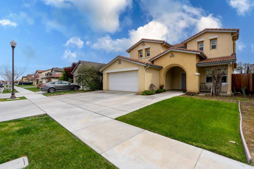 2357 N Rock Creek DR, Los Banos, CA 93635