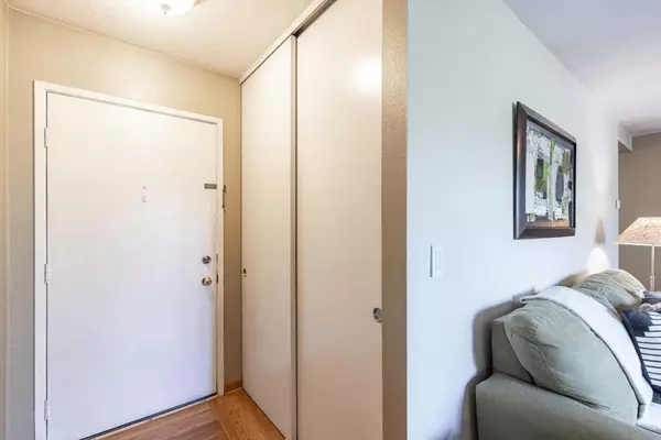 Benicia, CA 94510,900 Cambridge DR #56