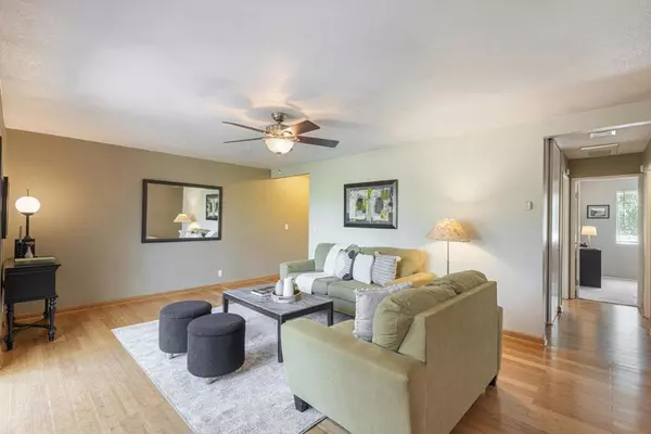 Benicia, CA 94510,900 Cambridge DR #56