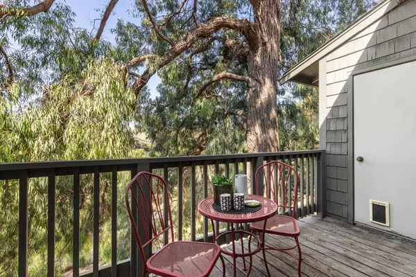 Benicia, CA 94510,900 Cambridge DR #56